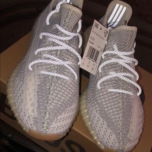 Yeezy 350 v2 Yeshaya